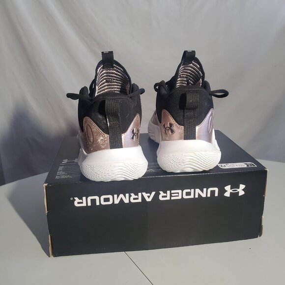 Under Armour Flow Breakthru 4 in Black Size 9 Womens 3026641-003 - Picture 5 of 16